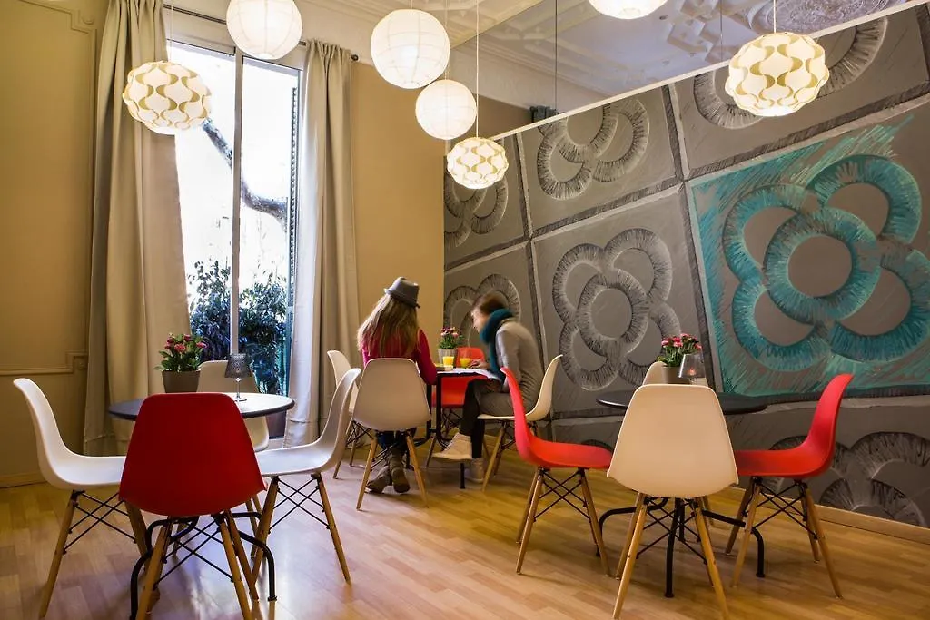 Born Barcelona Hostel-1